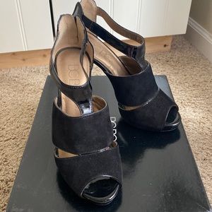 BCBG Anita black suede heels. Size 7. Great condition